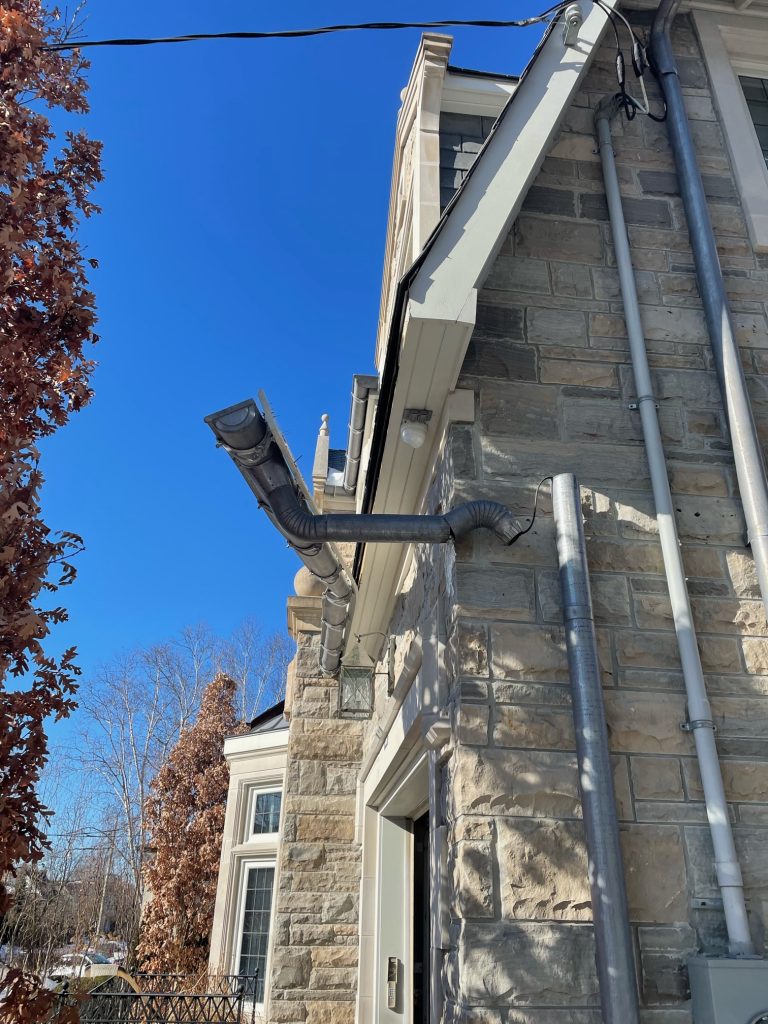 Eavestrough Falling 2